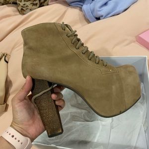 Jeffrey Campbell Litas 🙌🏽